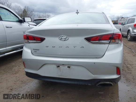 2018 Hyundai Sonata SE with VIN 5NPE24AF8JH682138, listed as a IAAI auction lot 42024533 with 69,462 mi miles and . Bid and sale history available at carsss.com. Image 15.