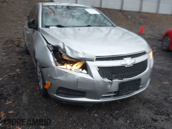 2014 Chevrolet Cruze LS with VIN 1G1PA5SH3E7178262, listed as a IAAI auction lot 42001205 with 159,174 mi miles and . Bid and sale history available at DreamBid. Image 12.