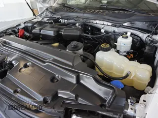 2019 Ford Super Duty F-250 SRW XL with VIN 1FTBF2A61KEE54690, listed as a Copart auction lot 75702194 with 43,609 mi miles and Salvage Title. Bid and sale history available at carsss.com. Image 6.