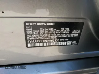2022 BMW X5 M z VIN 5YMJU0C00N9M65330, wystawiony jako Copart lot #68525852 z przebiegiem Nie podano mil oraz . Historia ofert i sprzedaży dostępna na DreamBid. Obrazek 12.