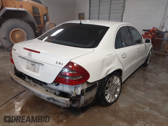 2006 Mercedes-Benz E 320 CDI with VIN WDBUF26J56A957981, listed as a IAAI auction lot 41582669 with 309,652 mi miles and . Bid and sale history available at DreamBid. Image 4.