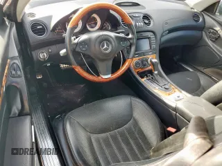 2011 Mercedes-Benz SL 550 z VIN WDBSK7BA8BF164435, wystawiony jako Copart lot #61465885 z przebiegiem 67 462 mil mil oraz Szkoda całkowita • Salvage title. Historia ofert i sprzedaży dostępna na DreamBid. Obrazek 8.