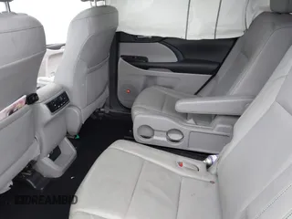 2016 Toyota Highlander Limited with VIN 5TDDKRFH0GS236412, listed as a IAAI auction lot 41067768 with 108,015 mi miles and . Bid and sale history available at DreamBid. Image 8.