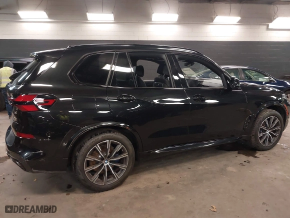 2024 BMW X5 xDrive40i with VIN 5UX23EU04R9S29747, listed as a IAAI auction lot 40980465 with 8,183 mi miles. Bid and sale history available at carsss.com. Image 4.