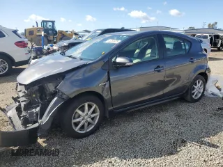 2017 Toyota Prius One z VIN JTDKDTB33H1593557, wystawiony jako Copart lot #48258605 z przebiegiem 118 131 mil mil oraz Szkoda całkowita • Salvage title. Historia ofert i sprzedaży dostępna na DreamBid. Obrazek 1.