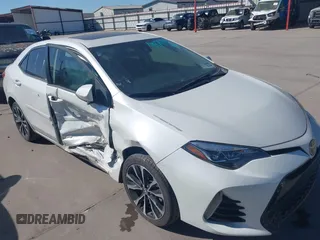 2017 Toyota Corolla L z VIN 5YFBURHE7HP701346, wystawiony jako IAAI lot #41974191 z przebiegiem 47 886 mil mil oraz . Historia ofert i sprzedaży dostępna na DreamBid. Obrazek 1.