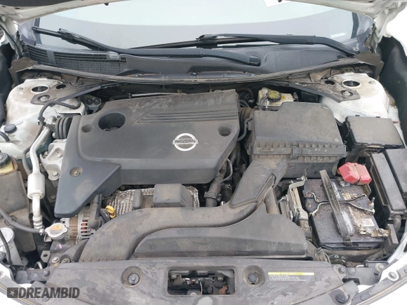 2015 Nissan Altima 2.5 S with VIN 1N4AL3AP2FC476885, listed as a IAAI auction lot 41917690 with 147,345 mi miles. Bid and sale history available at carsss.com. Image 10.