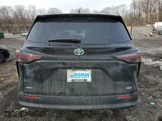 2025 Toyota Sienna XLE with VIN 5TDYRKEC2SS235037, listed as a Copart auction lot 42732585 with 2,347 mi miles and Salvage Title. Bid and sale history available at carsss.com. Image 6.