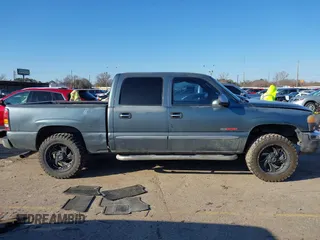 2006 GMC Sierra 1500 with VIN 2GTEC13N661293443, listed as a IAAI auction lot 41635774 with 371,965 mi miles and . Bid and sale history available at DreamBid. Image 13.