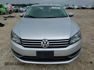 2013 Volkswagen Passat SE z VIN 1VWBH7A37DC083799, wystawiony jako Copart lot #55796875 z przebiegiem 111 747 mil mil oraz Szkoda całkowita • Salvage title. Historia ofert i sprzedaży dostępna na DreamBid. Obrazek 14.