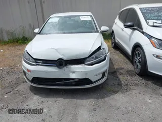 2017 Volkswagen Golf SE с VIN WVWKR7AU8HW953556, выставлен на аукционе IAAI как лот 42201220 с пробегом 74 711 миль миль и . История ставок и продаж доступна на DreamBid. Изображение 12.
