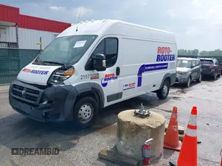 2018 Ram ProMaster Cargo z VIN 3C6TRVDG0JE144400, wystawiony jako IAAI lot #42287423 z przebiegiem 124 891 mil mil oraz . Historia ofert i sprzedaży dostępna na DreamBid. Obrazek 2.