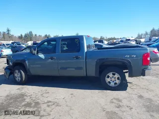 2011 Chevrolet Silverado 1500 LS with VIN 3GCPKREA0BG178357, listed as a IAAI auction lot 41640661 with 242,195 mi miles. Bid and sale history available at carsss.com. Image 14.