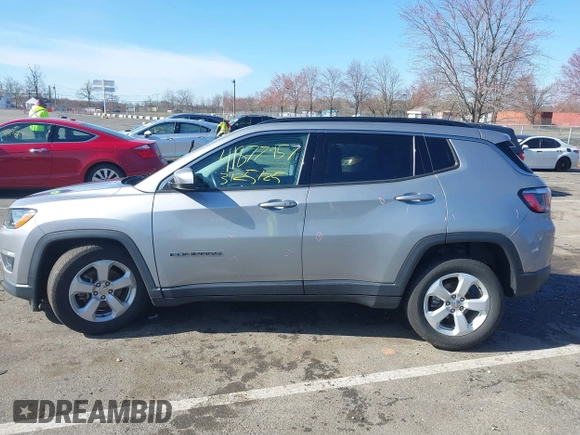 2019 Jeep Compass Altitude z VIN 3C4NJCBB9KT736881, wystawiony jako IAAI lot #41877957 z przebiegiem 63 566 mil mil oraz . Historia ofert i sprzedaży dostępna na DreamBid. Obrazek 14.