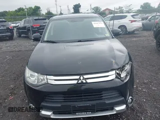 2015 Mitsubishi Outlander GT z VIN JA4JZ4AX8FZ002364, wystawiony jako IAAI lot #42187976 z przebiegiem 144 447 mil mil oraz . Historia ofert i sprzedaży dostępna na DreamBid. Obrazek 12.