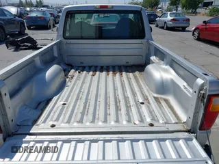 2001 Mazda B-Series Truck DS z VIN 4F4YR12U61TM14583, wystawiony jako IAAI lot #42427839 z przebiegiem 85 607 mil mil oraz . Historia ofert i sprzedaży dostępna na DreamBid. Obrazek 8.