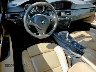 2010 BMW M3 z VIN WBSWL9C59AP332730, wystawiony jako Copart lot #58520165 z przebiegiem 125 910 mil mil oraz Czysty tytuł • Clean title. Historia ofert i sprzedaży dostępna na DreamBid. Obrazek 8.