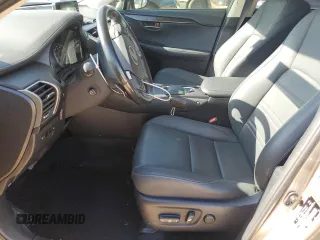 2020 Lexus NX 300 z VIN JTJAARBZ3L5011774, wystawiony jako Copart lot #52545015 z przebiegiem 49 767 mil mil oraz Szkody całkowita. Historia ofert i sprzedaży dostępna na DreamBid. Obrazek 7.