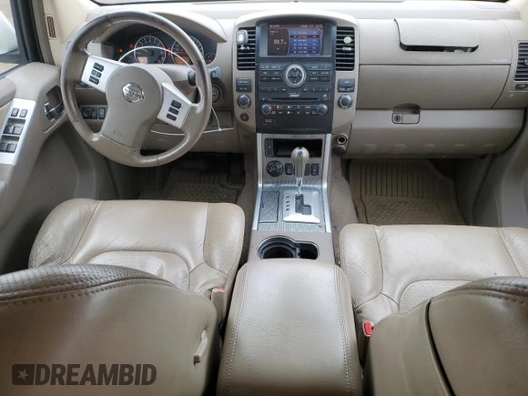 2008 Nissan Pathfinder SE z VIN 5N1AR18B08C649308, wystawiony jako Copart lot #58854735 z przebiegiem 253 290 mil mil oraz Czysty tytuł • Clean title. Historia ofert i sprzedaży dostępna na DreamBid. Obrazek 8.
