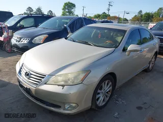 2010 Lexus ES 350 with VIN JTHBK1EG0A2396711, listed as a IAAI auction lot 42033956 with 202,642 mi miles. Bid and sale history available at carsss.com. Image 20.