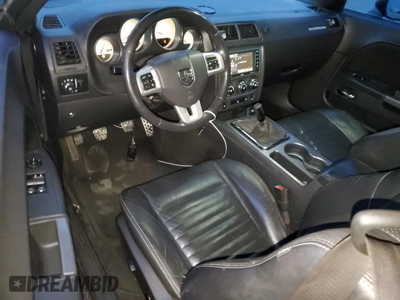 2014 Dodge Challenger R/T Plus z VIN 2C3CDYBT5EH160826, wystawiony jako Copart lot #82748844 z przebiegiem 160 152 mil mil oraz Szkoda całkowita • Salvage title. Historia ofert i sprzedaży dostępna na DreamBid. Obrazek 8.