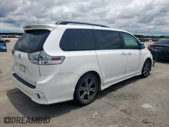2017 Toyota Sienna SE with VIN 5TDXZ3DC9HS821990, listed as a Copart auction lot 60912365 with 182,672 mi miles and Salvage title. Bid and sale history available at DreamBid. Image 3.