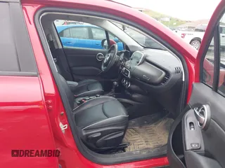 2018 FIAT 500X Trekking z VIN ZFBCFYCB6JP690033, wystawiony jako IAAI lot #41966797 z przebiegiem 129 236 mil mil oraz . Historia ofert i sprzedaży dostępna na DreamBid. Obrazek 5.