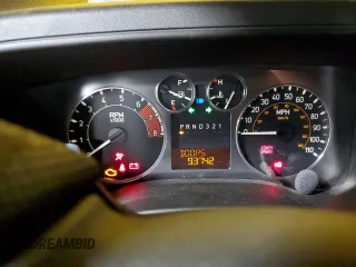 2006 Hummer H3 with VIN 5GTDN136968303676, listed as a Copart auction lot 81700064 with 93,742 mi miles and Salvage Title. Bid and sale history available at DreamBid. Image 9.