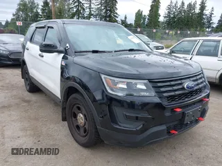 2017 Ford Police Interceptor Utility z VIN 1FM5K8AR9HGC26225, wystawiony jako IAAI lot #42283084 z przebiegiem Nie podano mil oraz . Historia ofert i sprzedaży dostępna na DreamBid. Obrazek 1.