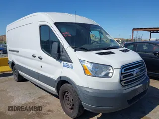 2018 Ford Transit z VIN 1FTYR2CM0JKA71692, wystawiony jako IAAI lot #42357507 z przebiegiem 323 477 mil mil oraz . Historia ofert i sprzedaży dostępna na DreamBid. Obrazek 1.