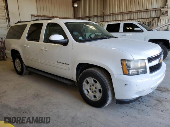 2014 Chevrolet Suburban LT with VIN 1GNSCJE02ER202427, listed as a Copart auction lot 71253834 with 247,515 mi miles and Clean Title. Bid and sale history available at carsss.com. Image 4.