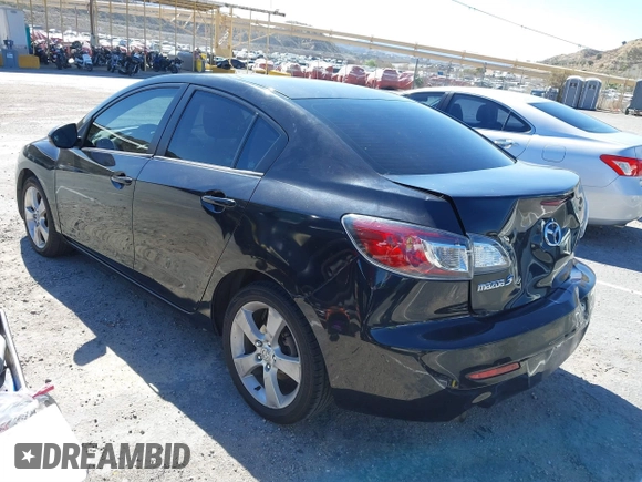 2013 Mazda 3 i SV with VIN JM1BL1TG3D1811032, listed as a IAAI auction lot 41603113 with 125,610 mi miles and . Bid and sale history available at DreamBid. Image 3.