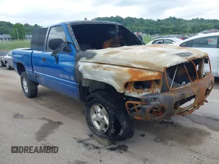 2001 Dodge 1500 z VIN 3B7HF13ZX1M294975, wystawiony jako IAAI lot #42203011 z przebiegiem Nie podano mil oraz . Historia ofert i sprzedaży dostępna na DreamBid. Obrazek 1.