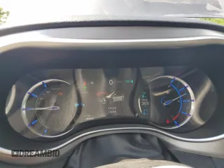 2018 Chrysler Pacifica Hybrid Limited с VIN 2C4RC1N7XJR125203, выставлен на аукционе Copart как лот 60689355 с пробегом 80 860 миль миль и Чистый • Clean title. История ставок и продаж доступна на DreamBid. Изображение 9.