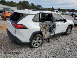 2019 Toyota RAV4 XLE with VIN 2T3W1RFV8KW009204, listed as a Copart auction lot 41535655 with 101,957 mi miles and Non Repairable. Bid and sale history available at carsss.com. Image 3.