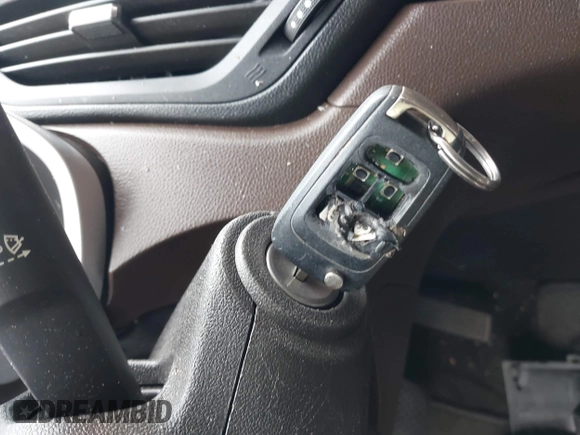 2011 Chevrolet Equinox LT with VIN 2CNFLPE55B6276307, listed as a IAAI auction lot 41952916 with 173,718 mi miles. Bid and sale history available at carsss.com. Image 11.