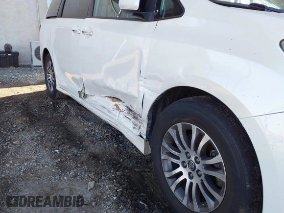 2018 Toyota Sienna XLE Auto Access Seat с VIN 5TDYZ3DC6JS905338, выставлен на аукционе IAAI как лот 42071334 с пробегом 51 604 миль миль и . История ставок и продаж доступна на DreamBid. Изображение 6.