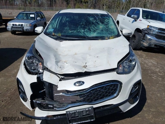 2022 Kia Sportage LX with VIN KNDPMCAC7N7025277, listed as a IAAI auction lot 41798254 with 32,656 mi miles. Bid and sale history available at carsss.com. Image 6.