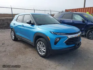 2025 Chevrolet TrailBlazer LS with VIN KL79MMSP0SB011730, listed as a IAAI auction lot 41375024 with 10,326 mi miles. Bid and sale history available at carsss.com. Image 1.