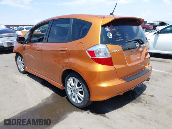2009 Honda Fit Sport z VIN JHMGE88459S053122, wystawiony jako IAAI lot #42195267 z przebiegiem 47 349 mil mil oraz . Historia ofert i sprzedaży dostępna na DreamBid. Obrazek 3.