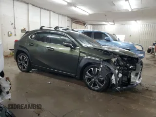 2019 Lexus UX 200 with VIN JTHY3JBH2K2019447, listed as a Copart auction lot 60448565 with 122,586 mi miles and Salvage title. Bid and sale history available at DreamBid. Image 4.