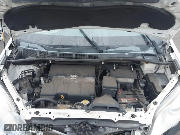 2012 Toyota Sienna with VIN 5TDZK3DCXCS271365, listed as a IAAI auction lot 38121628 with 101,756 mi miles and . Bid and sale history available at DreamBid. Image 10.