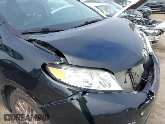 2015 Toyota Sienna Ltd with VIN 5TDDK3DC2FS116159, listed as a IAAI auction lot 41137819 with 164,864 mi miles. Bid and sale history available at carsss.com. Image 6.
