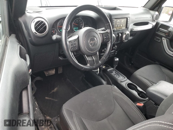 2018 Jeep Wrangler Sahara z VIN 1C4AJWBG0JL903053, wystawiony jako Copart lot #55486835 z przebiegiem 136 516 mil mil oraz Czysty tytuł • Clean title. Historia ofert i sprzedaży dostępna na DreamBid. Obrazek 8.