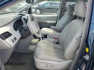 2011 Toyota Sienna XLE AAS с VIN 5TDYK3DCXBS040850, выставлен на аукционе Copart как лот 62155435 с пробегом 220 599 миль миль и Списание • Salvage title. История ставок и продаж доступна на DreamBid. Изображение 7.