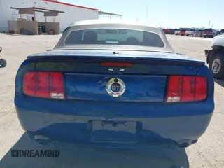 2009 Ford Mustang with VIN 1ZVHT84NX95133912, listed as a IAAI auction lot 42046053 with 57,438 mi miles and . Bid and sale history available at DreamBid. Image 16.