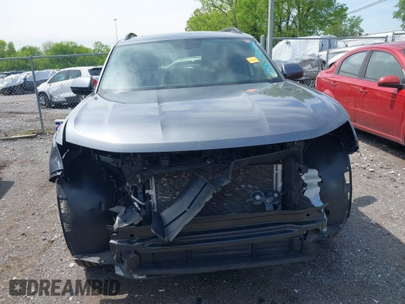 2022 Volkswagen Atlas SE z VIN 1V2JR2CA7NC523045, wystawiony jako IAAI lot #42072173 z przebiegiem 49 943 mil mil oraz . Historia ofert i sprzedaży dostępna na DreamBid. Obrazek 12.