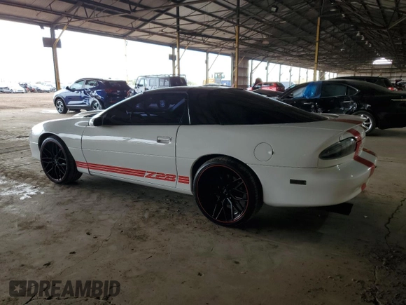 2001 Chevrolet Camaro Z28 z VIN 2G1FP22G612106148, wystawiony jako Copart lot #51154555 z przebiegiem 81 209 mil mil oraz Szkoda całkowita • Salvage title. Historia ofert i sprzedaży dostępna na DreamBid. Obrazek 2.