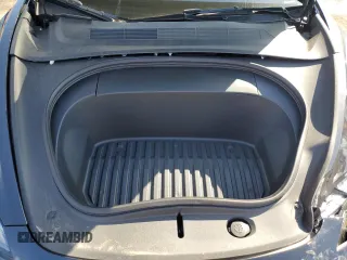 2024 Tesla Model 3 z VIN 5YJ3E1EA6RF731388, wystawiony jako Copart lot #50334065 z przebiegiem 8 305 mil mil oraz Szkoda całkowita • Salvage title. Historia ofert i sprzedaży dostępna na DreamBid. Obrazek 12.