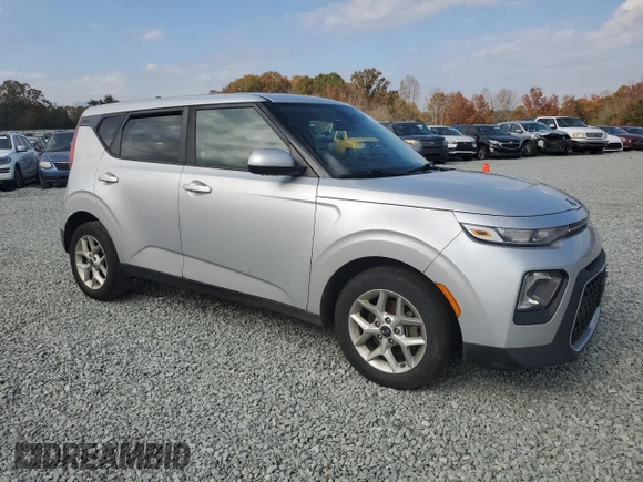 2020 Kia Soul X-Line with VIN KNDJ23AU8L7018713, listed as a Copart auction lot 79931594 with 102,902 mi miles and Salvage Title. Bid and sale history available at carsss.com. Image 4.